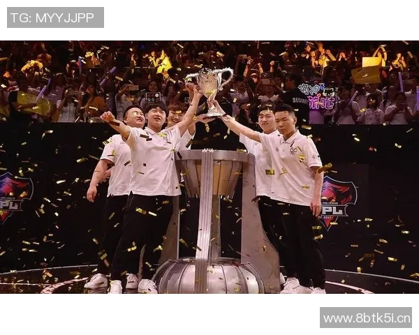 武汉足球队的崛起之路:一段激情与荣耀交织的纪实故事 武汉足球队的崛起之路:一段激情与荣耀交织的纪实故事